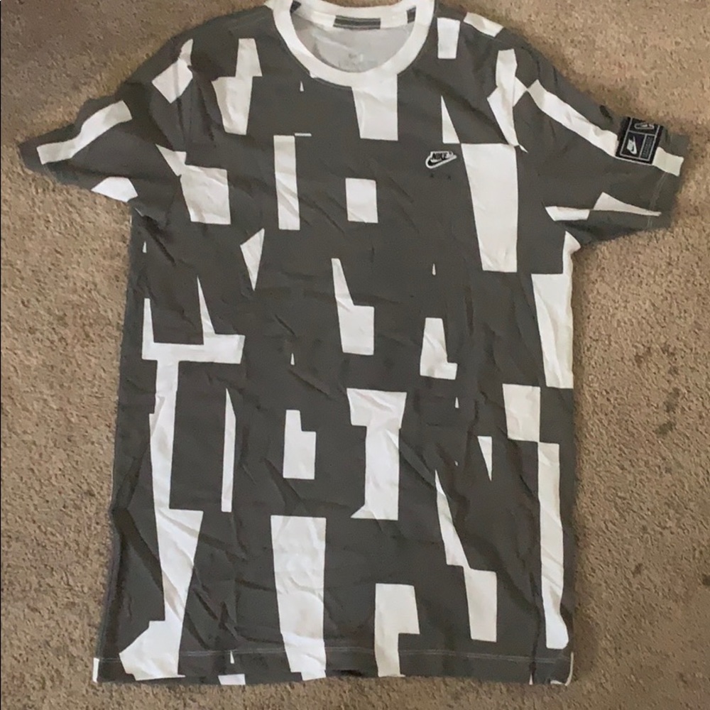 Grey Nike t-shirt